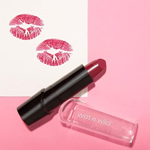 wet n wild Silk Finish Lipstick, Hydrating Rich Buildable Lip Color, Formulated with Vitamins A,E, & Macadamia for Ultimate Hydration, Cruelty-Free & Vegan - Blind Date