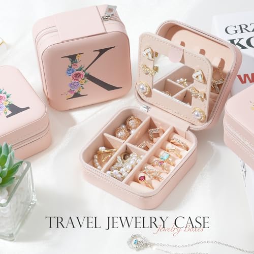 Sepaumo Initial Travel Jewelry Case, Small Travel Jewelry Organizer Box for Women Girls, Personalized Graduation Birthday Gifts for Her Mom Kids Necklace Earring Ring Organizer (V, pink)