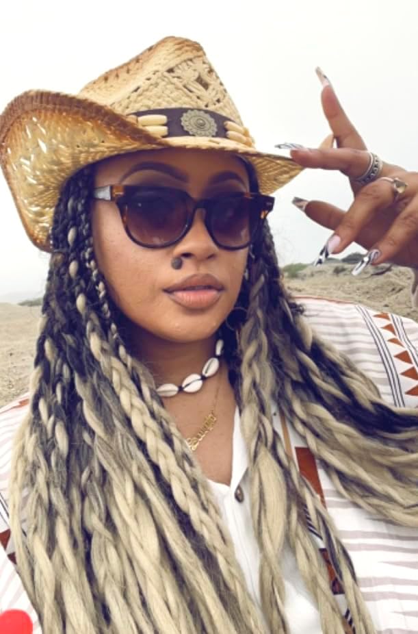 TOVOSO Straw Cowboy Hat for Women and Men with Shape-It Brim, Western Cowboy Hat, Beads - Tea Stain