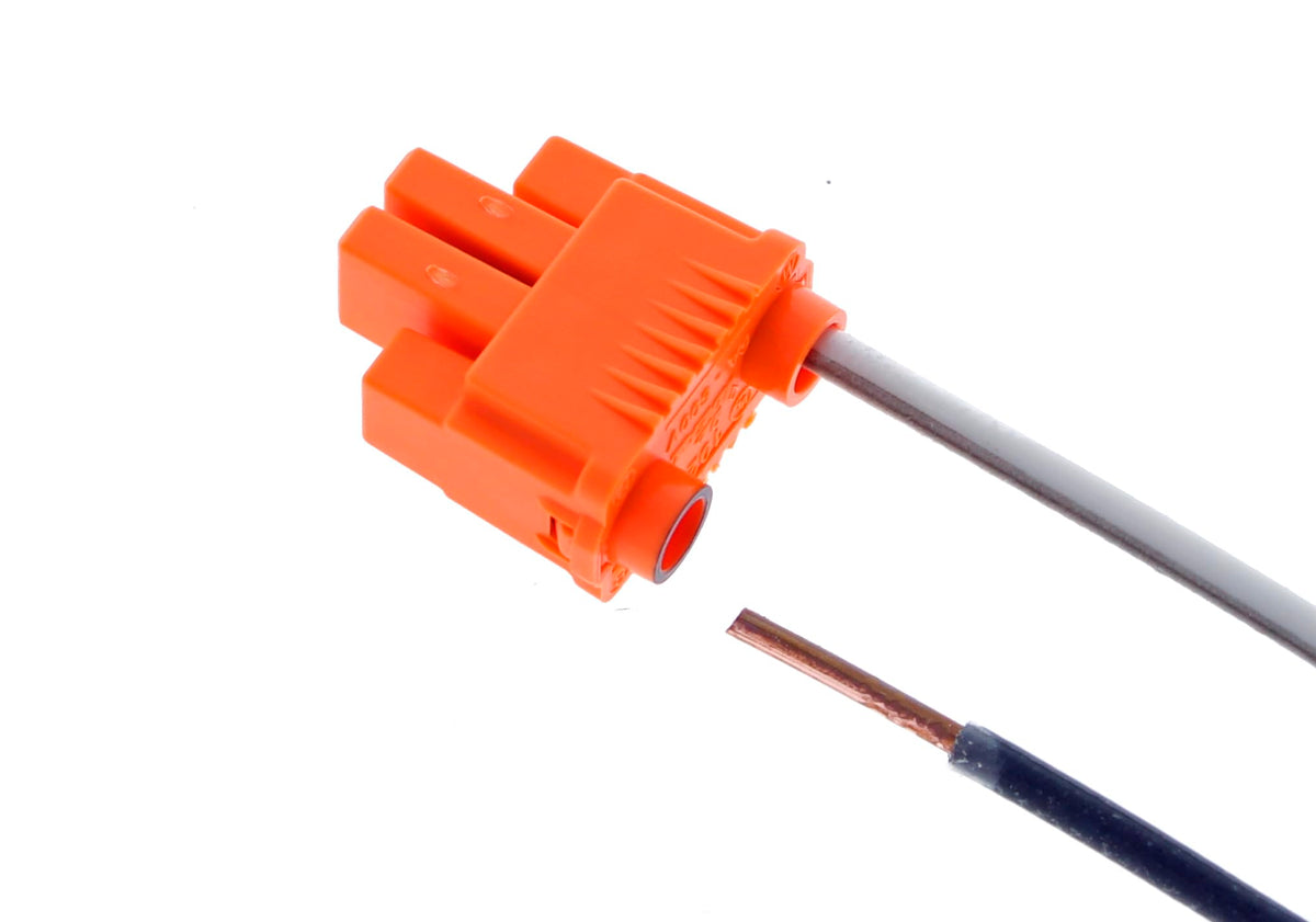 IDEAL Electrical 30-352J Luminaries Disconnect Power Plug 2 Wire, Orange, (150-Pack)