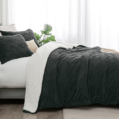 BEDELITE Fluffy Twin Comforter Set - Super Soft Sherpa Black Comforter for Twin Size Bed, Luxury Warm Bedding Set for Winter, Fuzzy Bed Set 2 piece (1 Comforter, 1 Pillowcase)