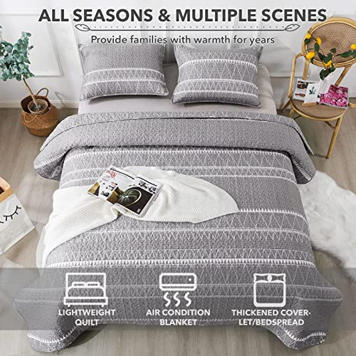 Andency Sage Green Quilt Set King (106x96 Inch), 3 Pieces(1 Striped Triangle Printed Quilt and 2 Pillowcases), Bohemian Summer Lightweight Reversible Microfiber Bedspread Coverlet Sets
