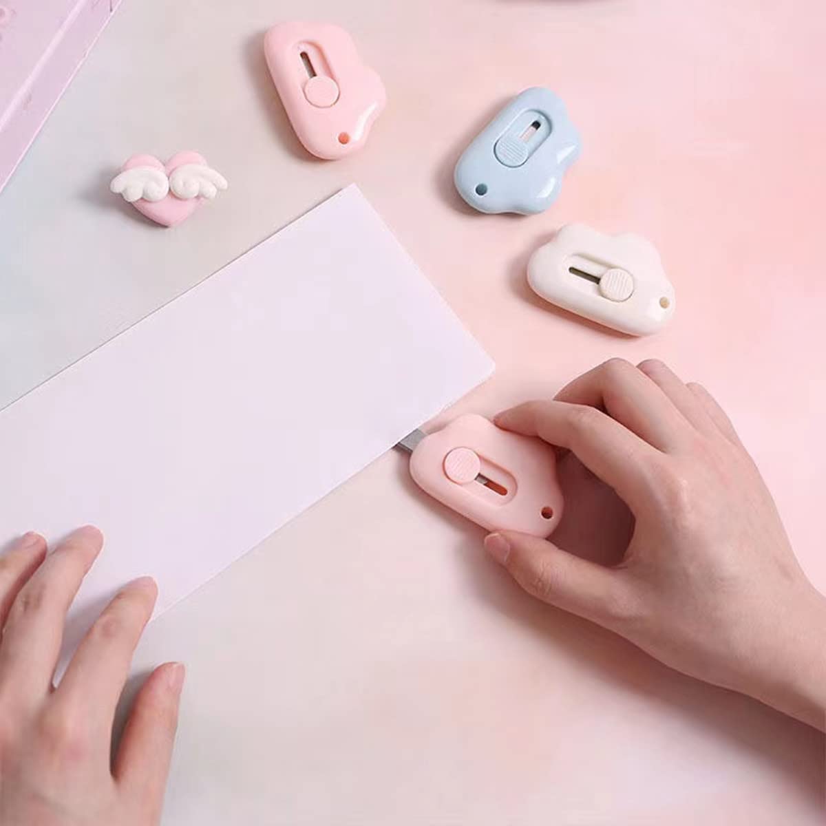 Cute Retractable Box Cutters - 3Pcs Cloud Shaped Mini Art Cutter Utility Knife Office School Stationery for Cutting Envelopes Letter Paper Cutting DIY Crafts