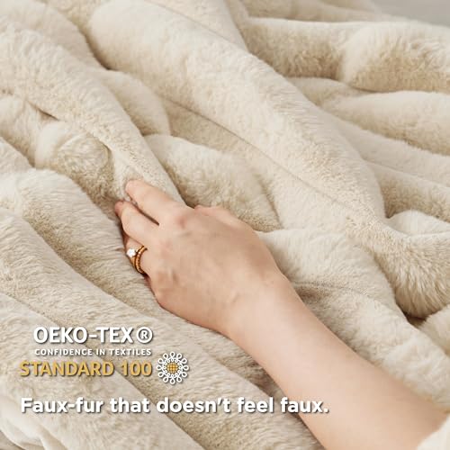 Bedsure Faux Fur Blanket, White Soft and Fluffy Blanket, Fuzzy Cozy Plush Throw Blanket for Couch, Sofa and Bed, Thick and Warm Blanket, Luxury Decorative Blanket 50x70 inches