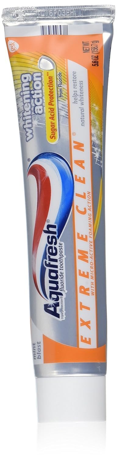 Aquafresh Extreme Clean Whitening Action Fluoride Toothpaste for Cavity Protection, pack of 6 tubes 5.6 oz each