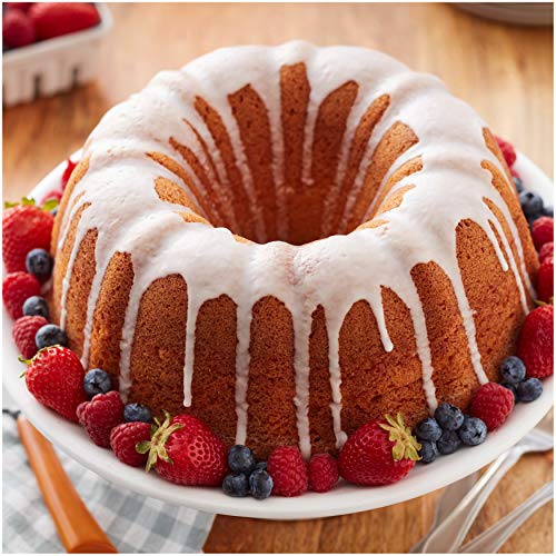 Wilton Perfect Results Premium Non-Stick 9-Inch Fluted Tube Cake Pan, Set of 2
