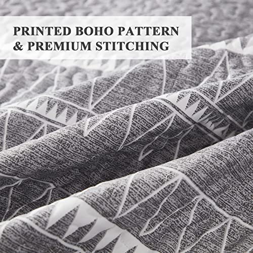 Andency Sage Green Quilt Set King (106x96 Inch), 3 Pieces(1 Striped Triangle Printed Quilt and 2 Pillowcases), Bohemian Summer Lightweight Reversible Microfiber Bedspread Coverlet Sets
