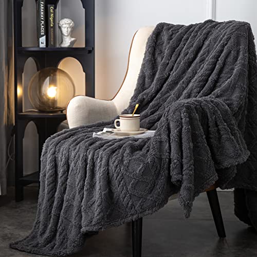 DaysU Sherpa Fleece Blanket, Throw Blanket for Couch, Sofa, Bed, Lightweight Soft Cozy Warm Fuzzy Blankets for Camping, Picnic, Travel, Grey Jacquard, 50” x 60”