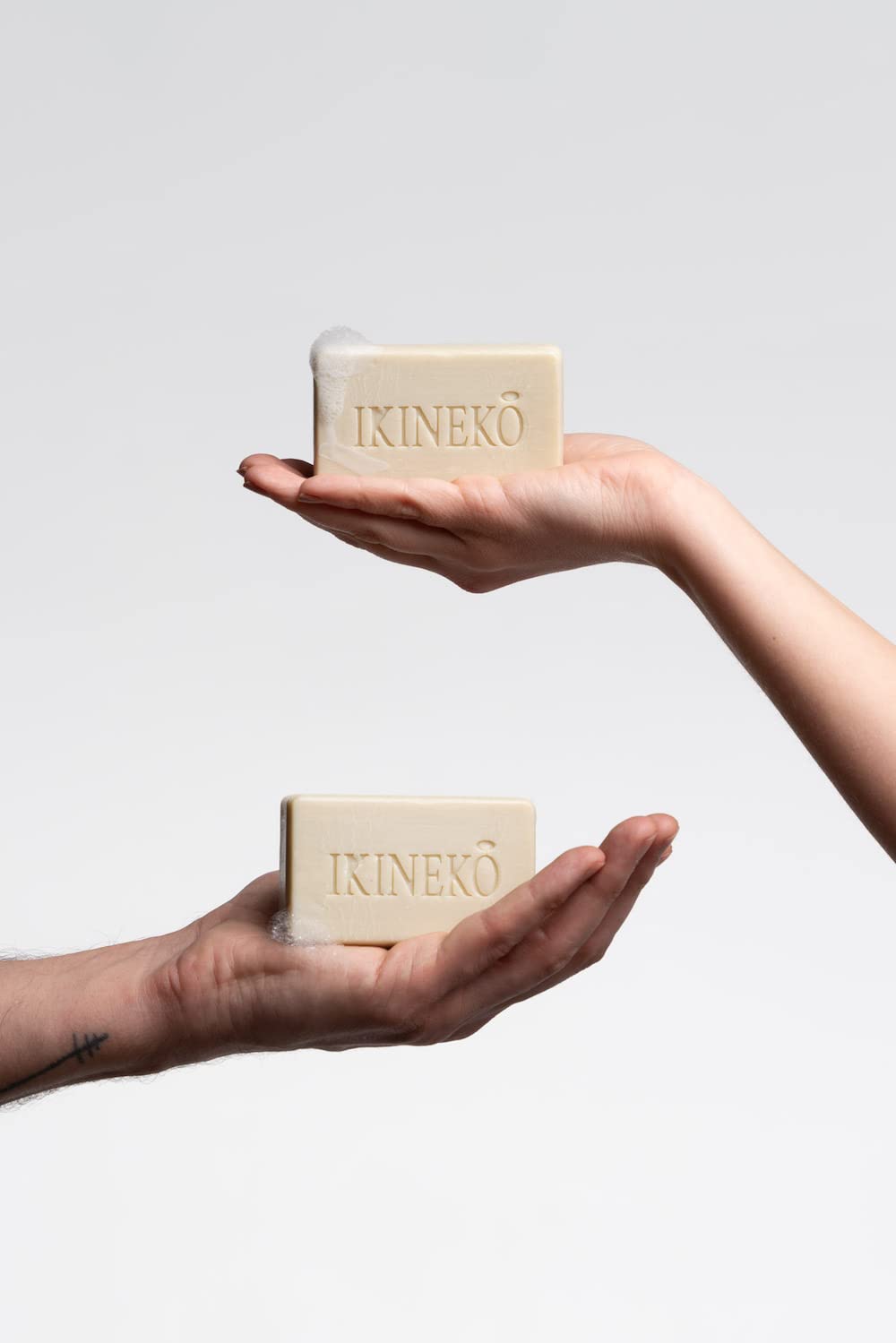 IKINEKO No3 Pure Olive Oil Soap Bar - Plant Based Natural Ingredients - For All Skin Types - Handmade - Daphne Scented - 125gr