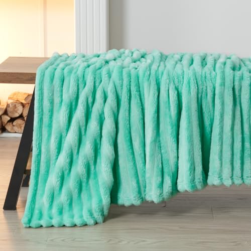 NEWCOSPLAY Super Soft Queen Blanket Navy Premium Silky Flannel Fleece 3D Ribbed Jacquard Lightweight Bed Blanket All Season Use (Navy Ribbed, Queen(90"x90"))