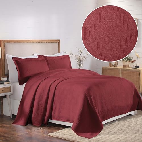 Superior Cotton 2-Piece Bedspread Set, Home Bed Decor, Warm Bedding, 1 Oversized Bedspread, 1 Pillow Sham, Medium Weight Blanket, Medallion Scroll, Matelasse Woven, Victory Collection, Twin, Garnet