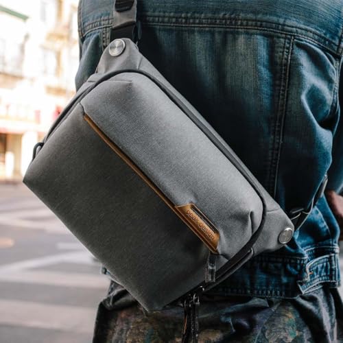 Peak Design Everyday Sling 6L, Ash, Padded Adjustable Shoulder Strap for Crossbody or Waist Carry, FlexFold Dividers, Ideal for Carrying Cameras or Everyday Essentials, Sling Bag for Men and Women