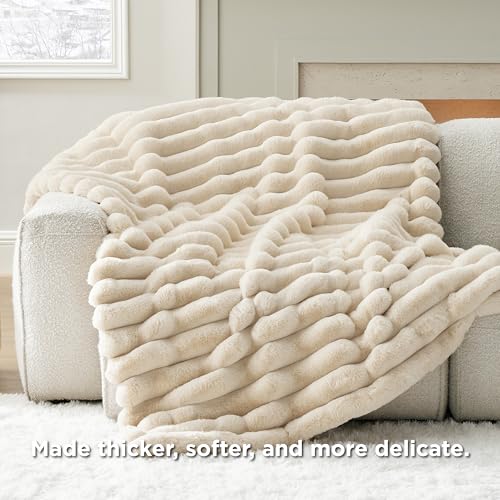 Bedsure Faux Fur Blanket, White Soft and Fluffy Blanket, Fuzzy Cozy Plush Throw Blanket for Couch, Sofa and Bed, Thick and Warm Blanket, Luxury Decorative Blanket 50x70 inches