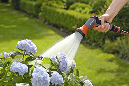 Gardena Classic Irrigation sprinkler garden sprinkler for watering potted plants and flower beds, frost-resistant, one-hand operation, packed (18311-20)