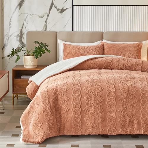 Luxury Flannel Fleece Sherpa Comforter Set Full/Queen Size, Jacquard Boho Stripes Down Alternative Comforter Coral, 3 Pieces Ultra Soft and Warm Bedding Set for Winter (1 Comforter + 2 Pillowcases)