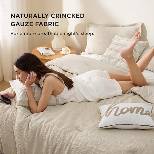 Bedsure Full Comforter Set 6 Pieces, Sage Green Tufted Pattern Design Bed in a Bag, All Season Comfortable, Lightweight, Warm & Breathable