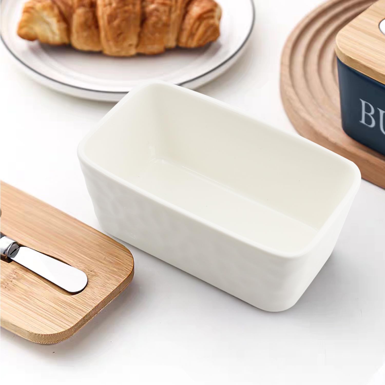 Butter Dish with Lid, Butter Dish with Butter Curler Knife, with Airtight Cover, Butter Keeper for Counter or Fridge, White