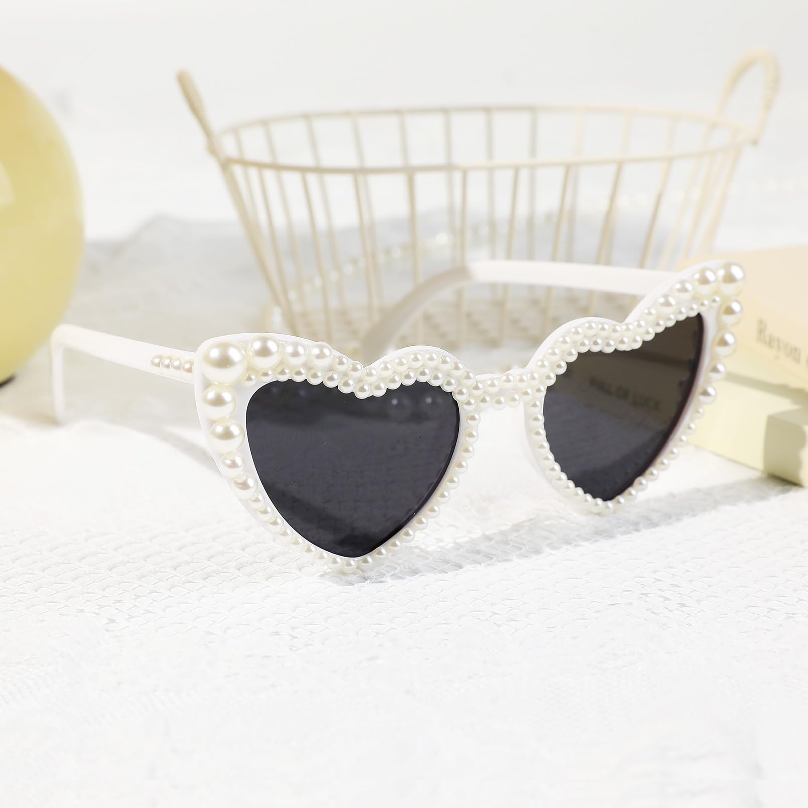 YOGFIT Heart Pearl Sunglasses for Women Fashion Classic Love Eye Protection Sunglasses Vintage Cute White Heart Sunglasses