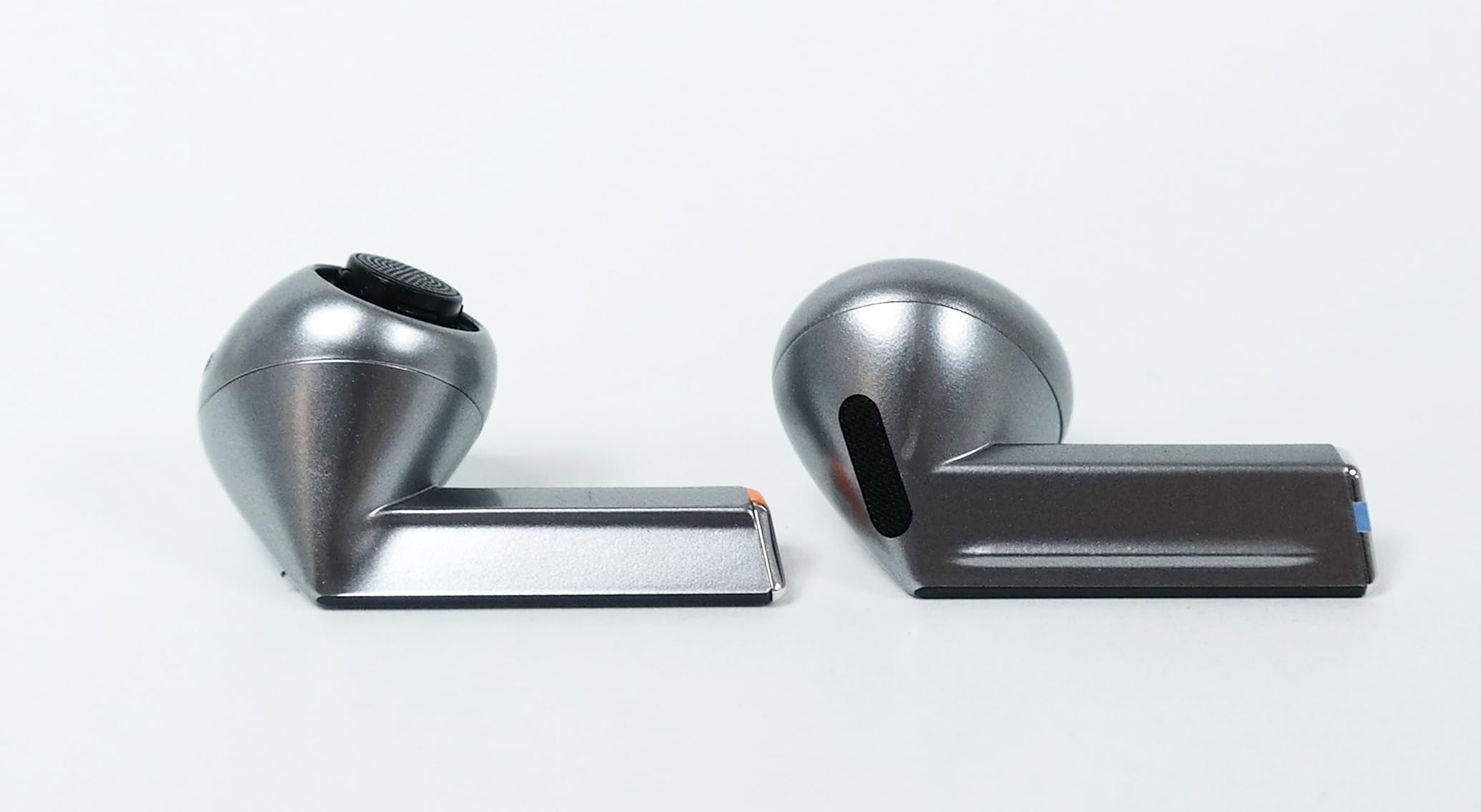 SAMSUNG Galaxy Buds 3 Pro AI True Wireless Bluetooth Earbuds, Noise Cancelling, Sound Optimization, Real-Time Interpreter, Redesigned Comfort Fit Latin American Version (Silver)