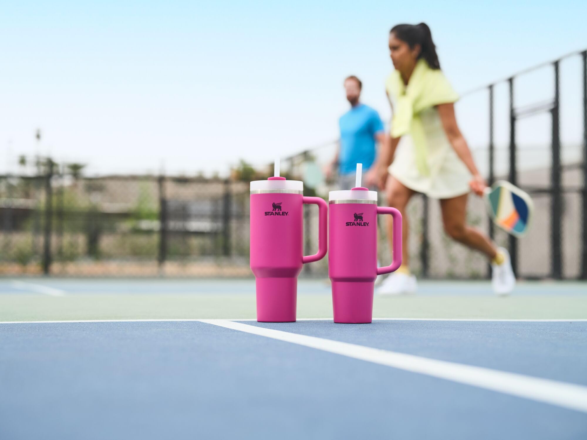 Stanley Quencher H2.0 FlowState Stainless-Steel Vacuum Insulated Tumbler with Lid and Straw for Water, Iced Tea or Coffee, Smoothie and More, Fuchsia, 40oz