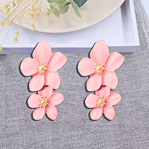 Seakuur Boho Flower Stud Earrings for Women Flower Shaped Daisy Earrings with Gold Bud (Gold)