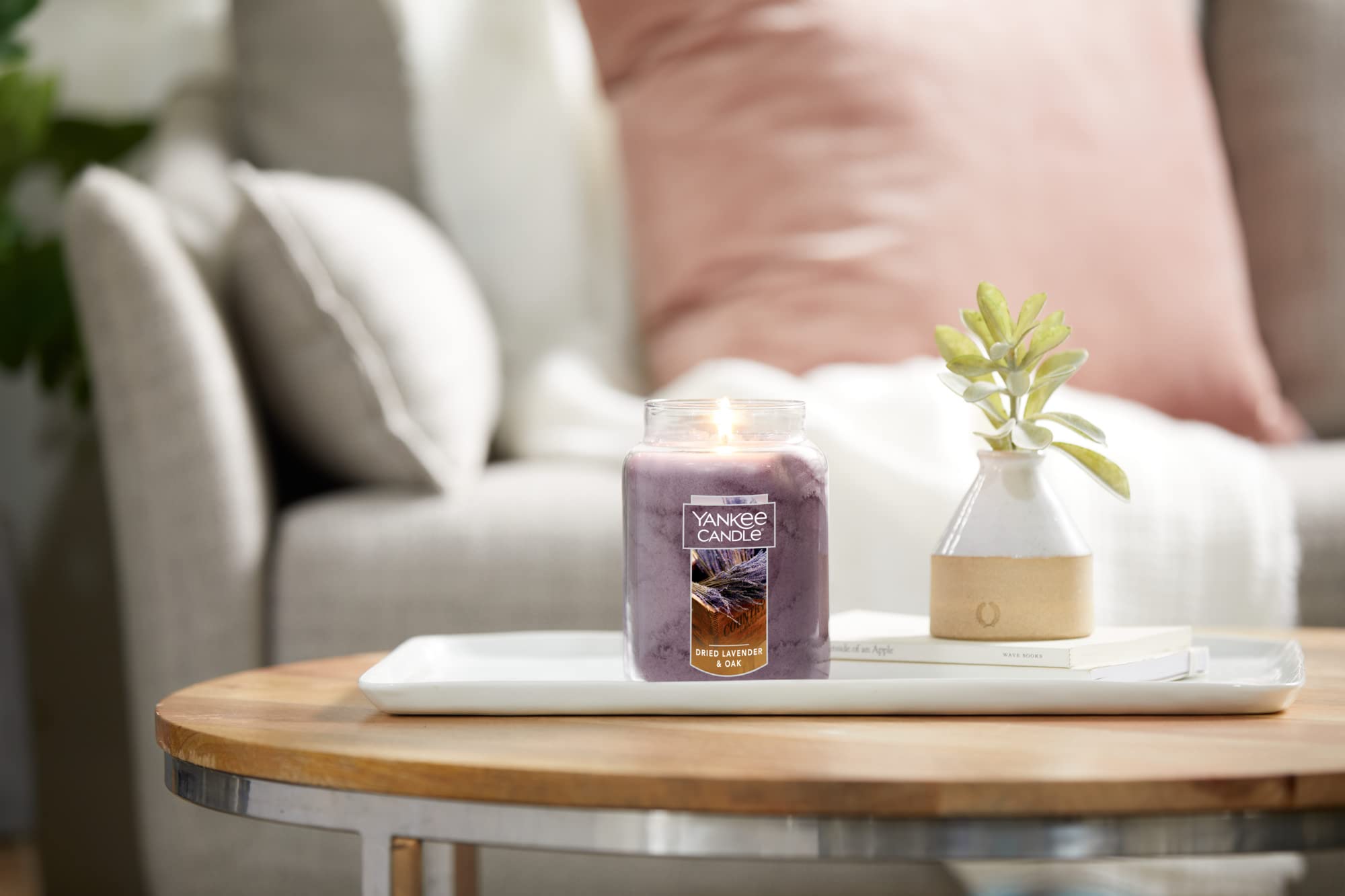 Yankee Candle Dried Lavender & Oak Scented, Classic 22 Oz Large Jar Single Wick Aromatherapy Candle, Over 110 Hours of Burn Time, Ideal for Creating a Welcoming Home, Perfect for Gifting