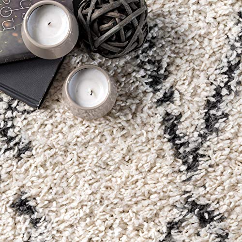 nuLOOM Nieves Moroccan Diamond Tassel Area Rug, 8' Round, Off-white