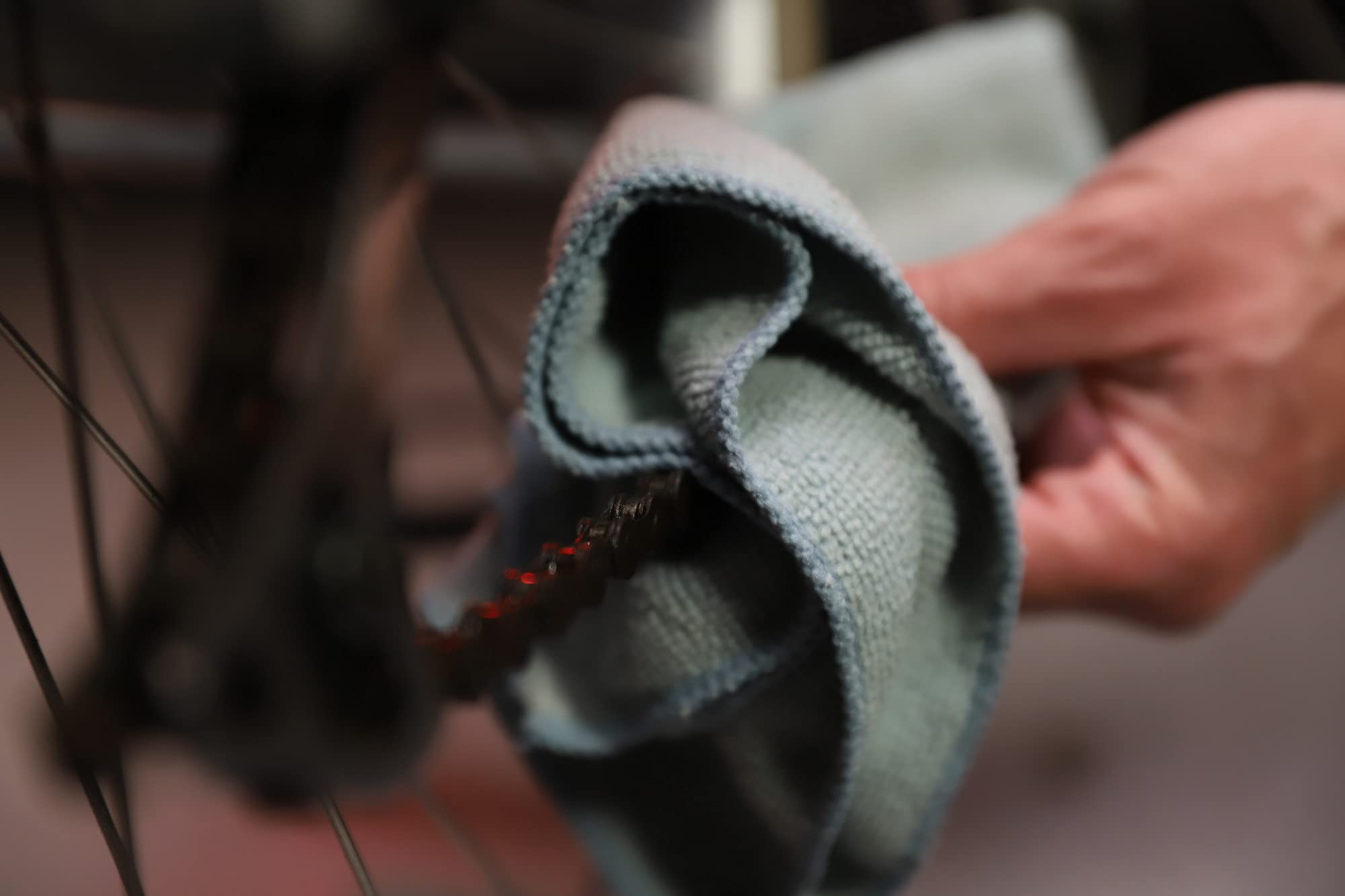 STA-BIL SPORT Bike Chain Cleaner & Lubricant - Prevents Rust on Chains, Cables, and Derailleurs, Premium Lubricant, Easy to Apply, Preserves Bike Chains, 8oz (22406)