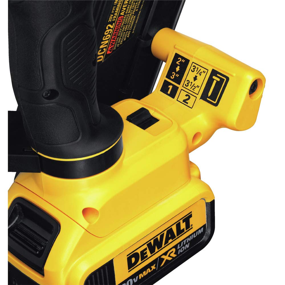 DEWALT 20V MAX* Framing Nailer Kit, 30-Degree, Paper Collated (DCN692M1)