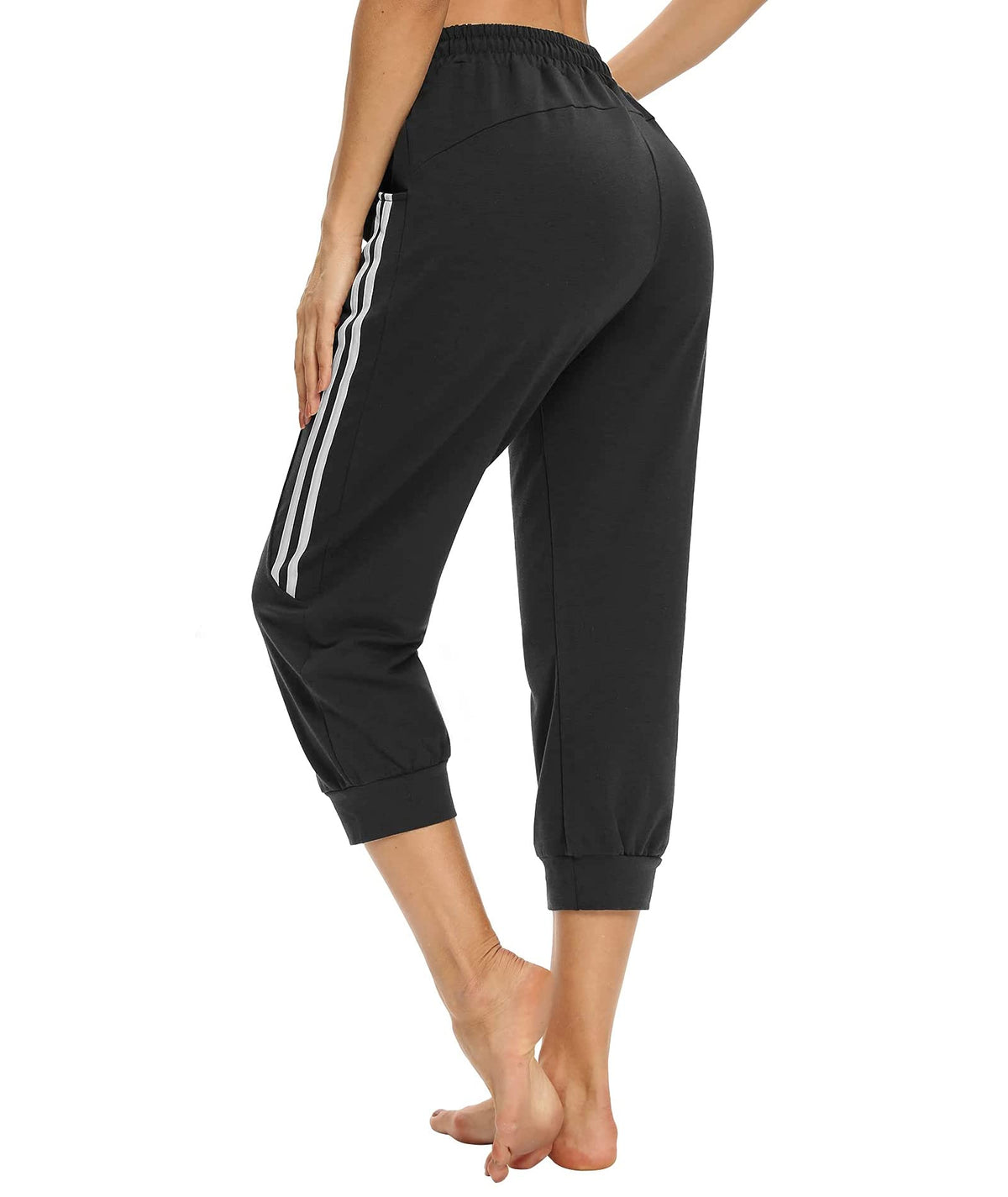 KaiDi Women's Sweatpants Capri Pants Comfy Loose Athletic Running Workout Pants Lounge Joggers Pants with Pockets (Black,L)