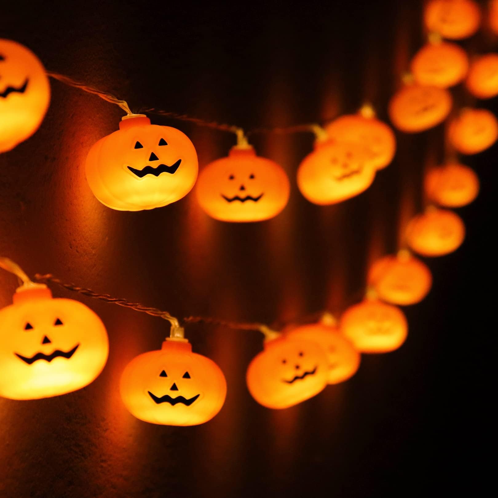 Runleo Halloween Pumpkin String Lights - 20 LED 9.8 FT 3D Cute Waterproof Orange Jack-O-Lantern Battery Operated Lights, 2 Modes Steady/Flickering Lights for Indoor Outdoor Decor Party Decorations
