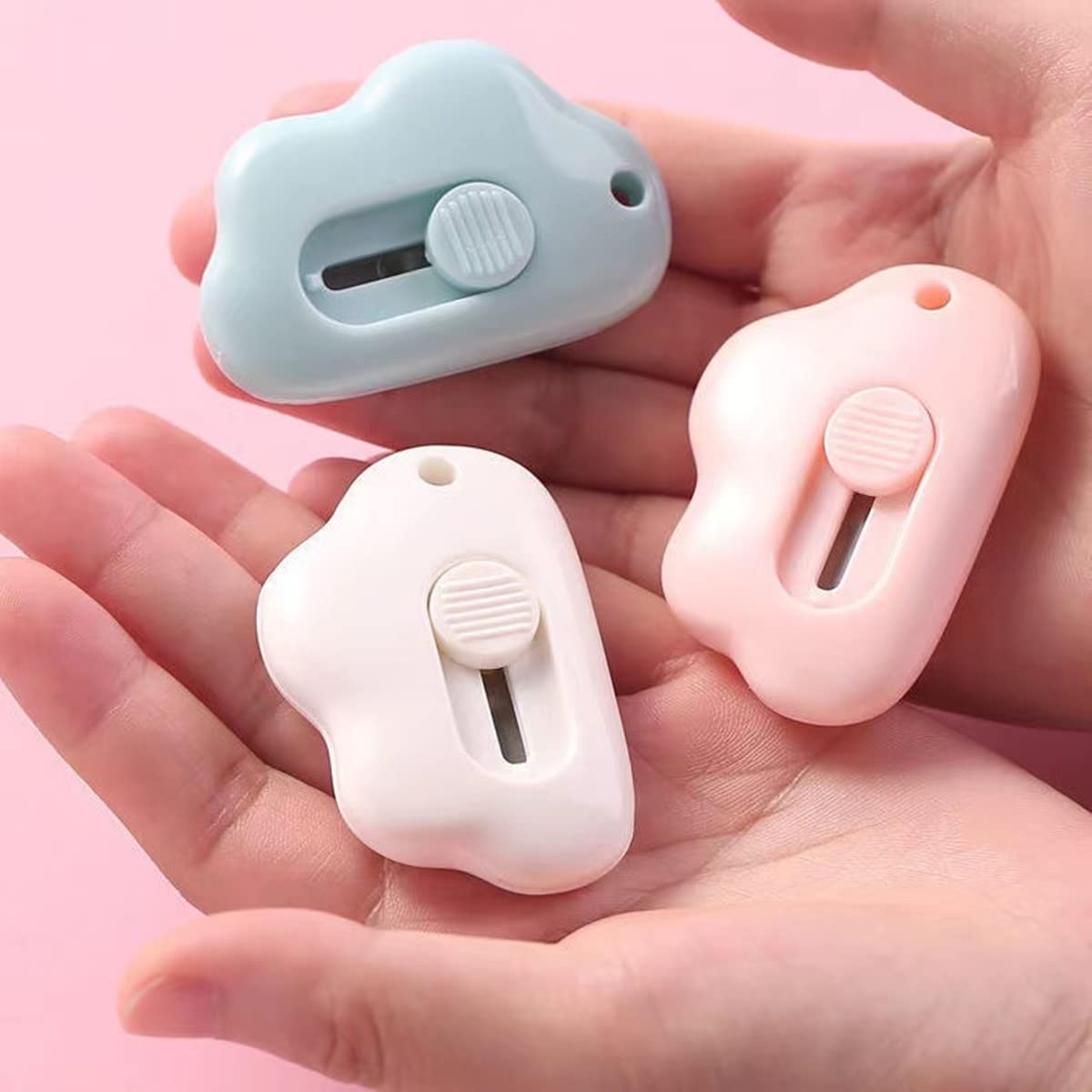 Cute Retractable Box Cutters - 3Pcs Cloud Shaped Mini Art Cutter Utility Knife Office School Stationery for Cutting Envelopes Letter Paper Cutting DIY Crafts