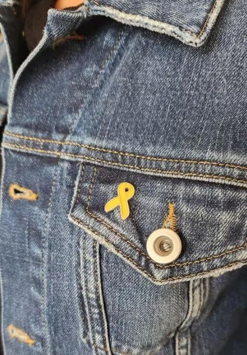 HUASAI Yellow Ribbon Pin Hostages Israel for Women Men Bring Them Home Pin Yellow Ribbon Awareness Enamel Lapel Pin