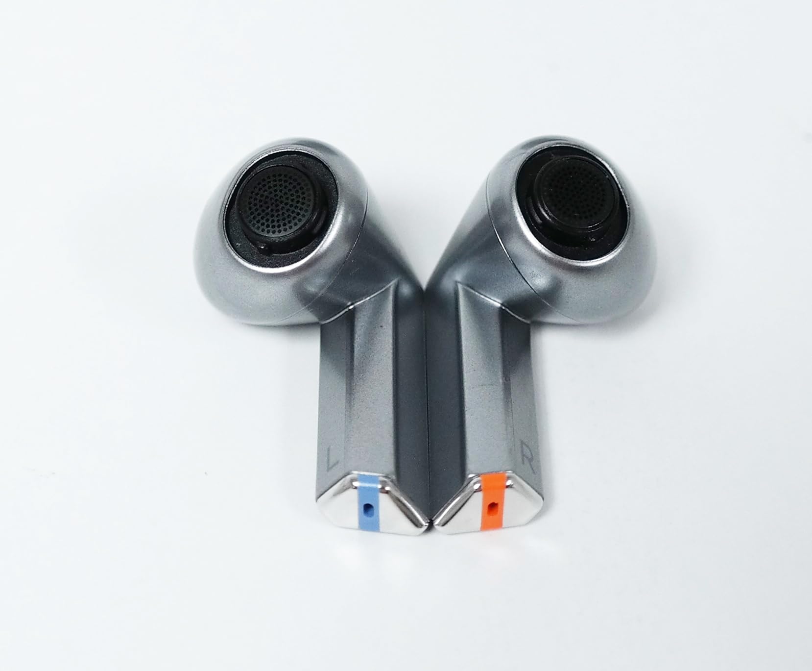 SAMSUNG Galaxy Buds 3 Pro AI True Wireless Bluetooth Earbuds, Noise Cancelling, Sound Optimization, Real-Time Interpreter, Redesigned Comfort Fit Latin American Version (Silver)