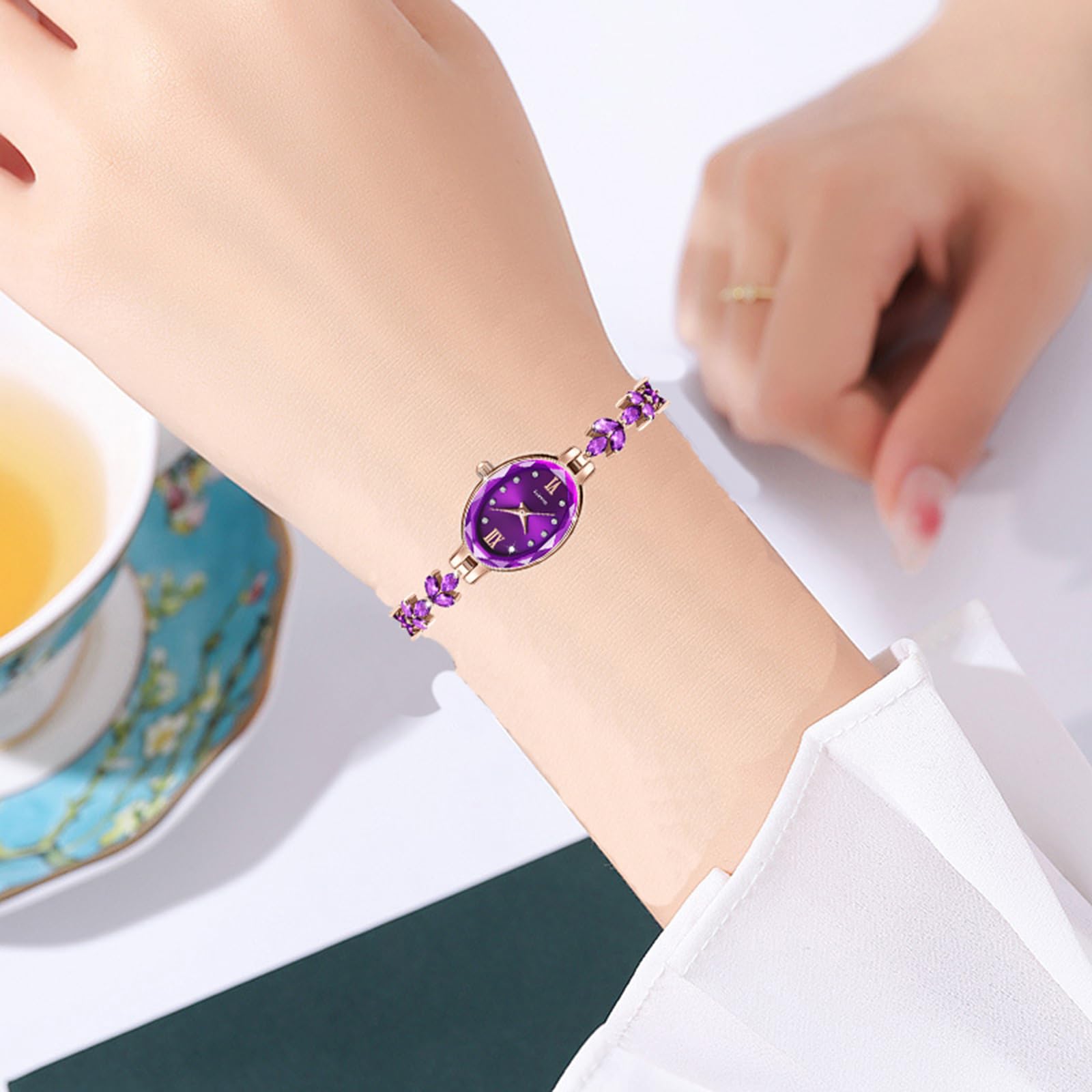 BESTKANG Women's Watch Luxury Petal Casual Bracelet Watch Simulated Quartz Watches for Women (Purple)