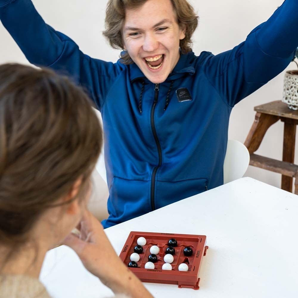 Orbito Board Game - Strategy Game for Kids and Adults, Fun Family Game Night Entertainment, Ages 7+, 2 Players, 10-Minute Playtime, Made by FlexiQ