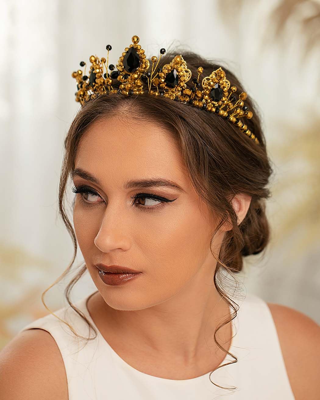 Campsis Baroque Crown and Tiaras Black and Gold Queen Crown Rhinestone Wedding Crowns with Comb Party Prom Renaissance Accessories for Women