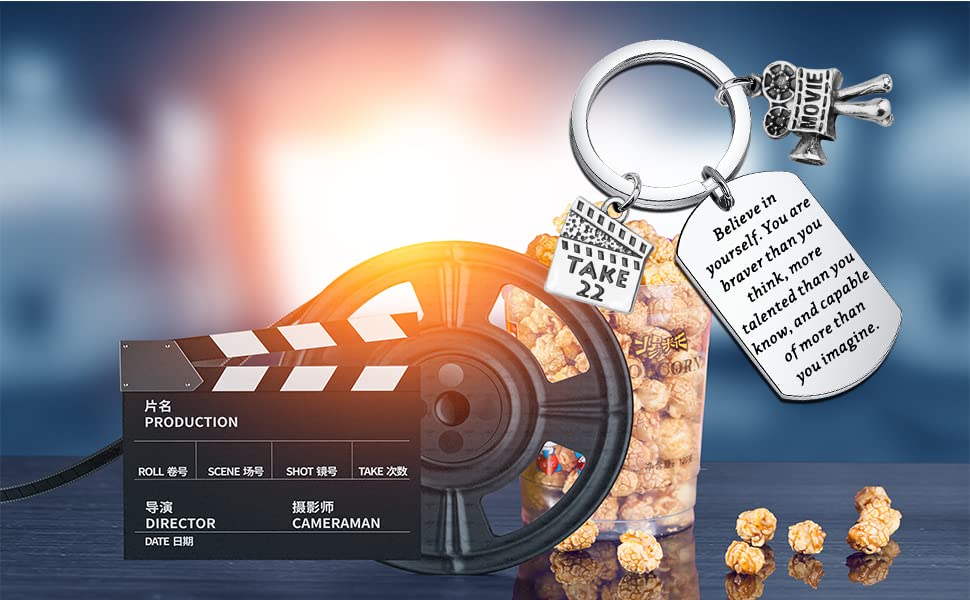 LQRI Movie Projector Keychain Film Director Gift Filmmaker Gifts Future Director Gifts Film Student Graduation Gift (silver)