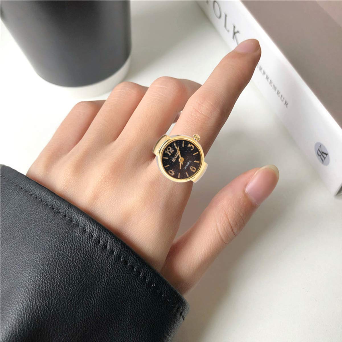 Baluue Women Men Finger Watch Vintage Ring Watch Round Quartz Analog Finger Ring Watch for Birthday Graduation Black