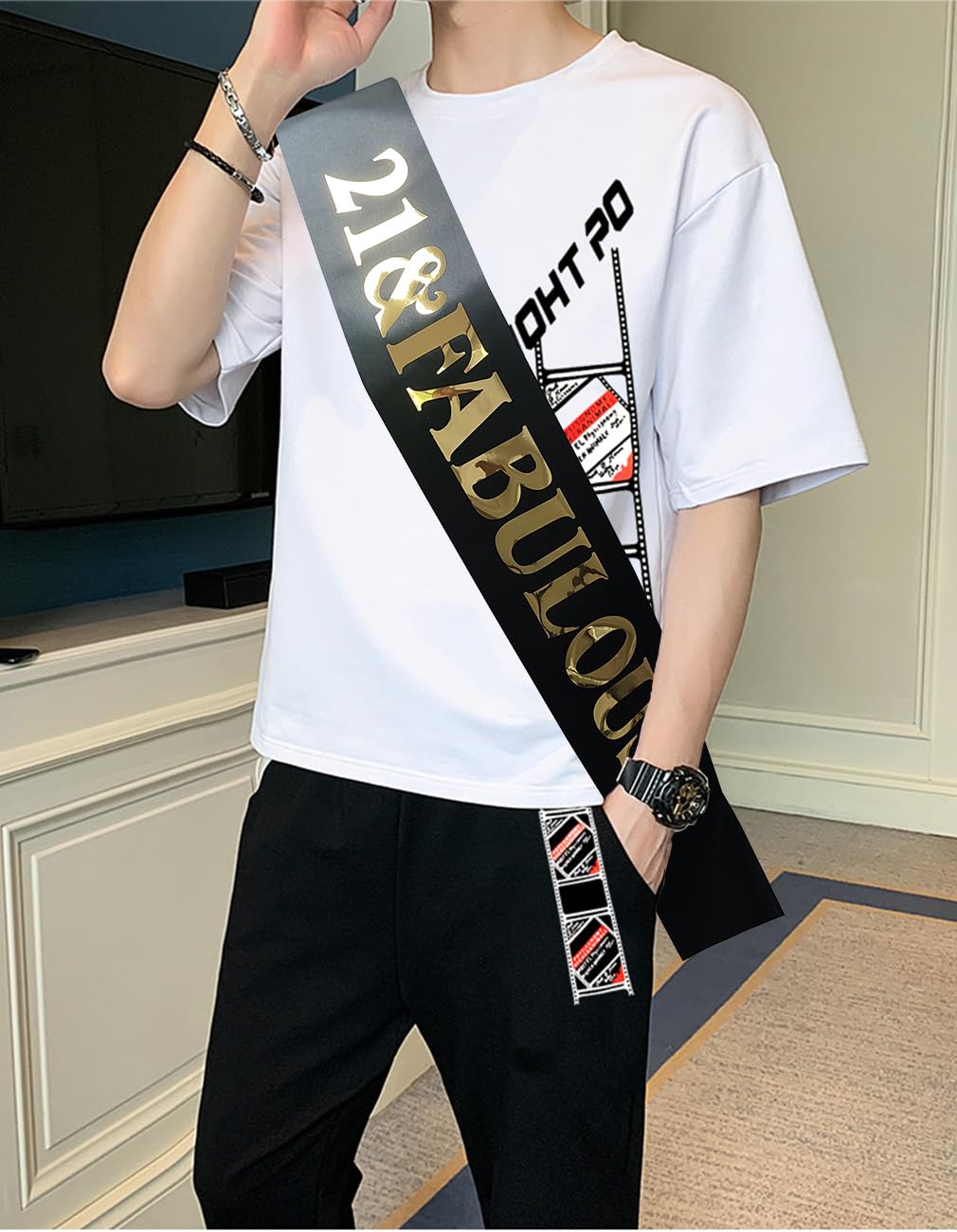 MGJSRNH Birthday Gift for Girl Boy,Fabulous 21st Birthday Satin Sash,Birthday Decorations Suppiies for Womens or Men(Black Gold)