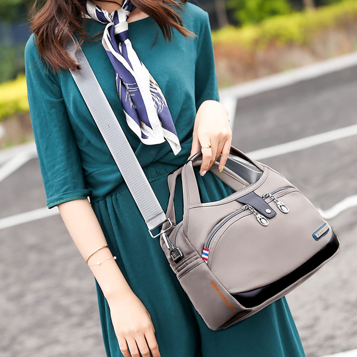 Women Crossbody Bag Casual Shoulder Handbag Waterproof Oxford Cloth Ladies Purse Messenger Bag(Light Champangne)