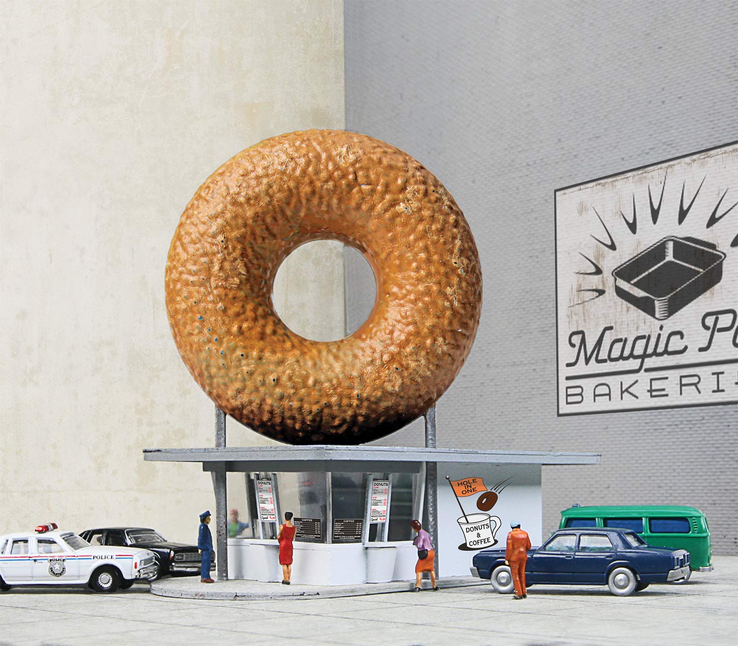 Walthers Cornerstone Hole-In-One Donut Shop Train 1.50" x 2.88"