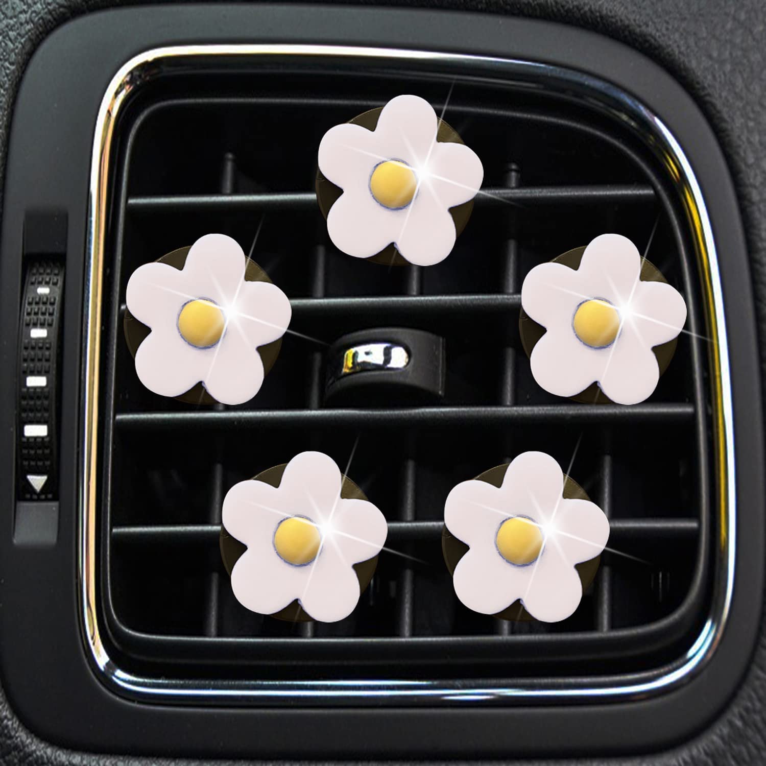 NTRR Cute Daisy Vent Clips, 5 Pcs White Flower Car Air Fresheners for Women Daisy Diffuser Vent Clips Car Interior Decor Cute Daisy Car Accessories for Girls Women