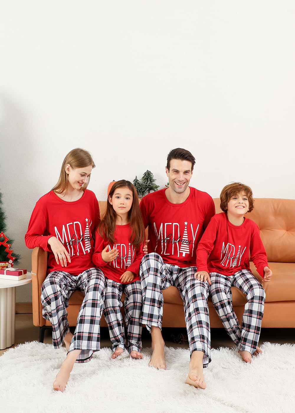 VNVNE Christmas Pajamas for Family Pjs Matching Sets, Red Merry Christmas Printed Top and Plaid Pants Holiday Pajamas for Women/Men/Couples(Youth,6-8T)