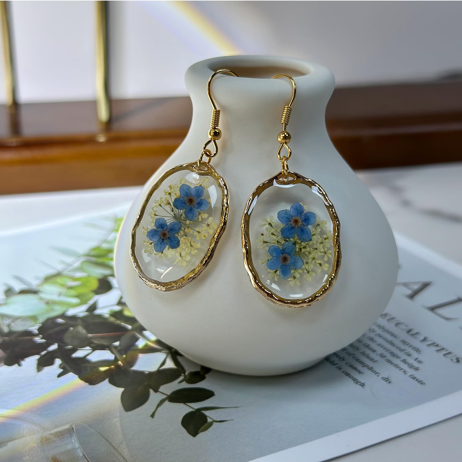 KBFORU Pressed Flower Earrings,Handmade Forget-Me-Not and Queen Anne's Lace Wildflower Earrings,Unique Resin Dried Flower Earrings,Perfect for Parties or Gifting (Rose Gold)