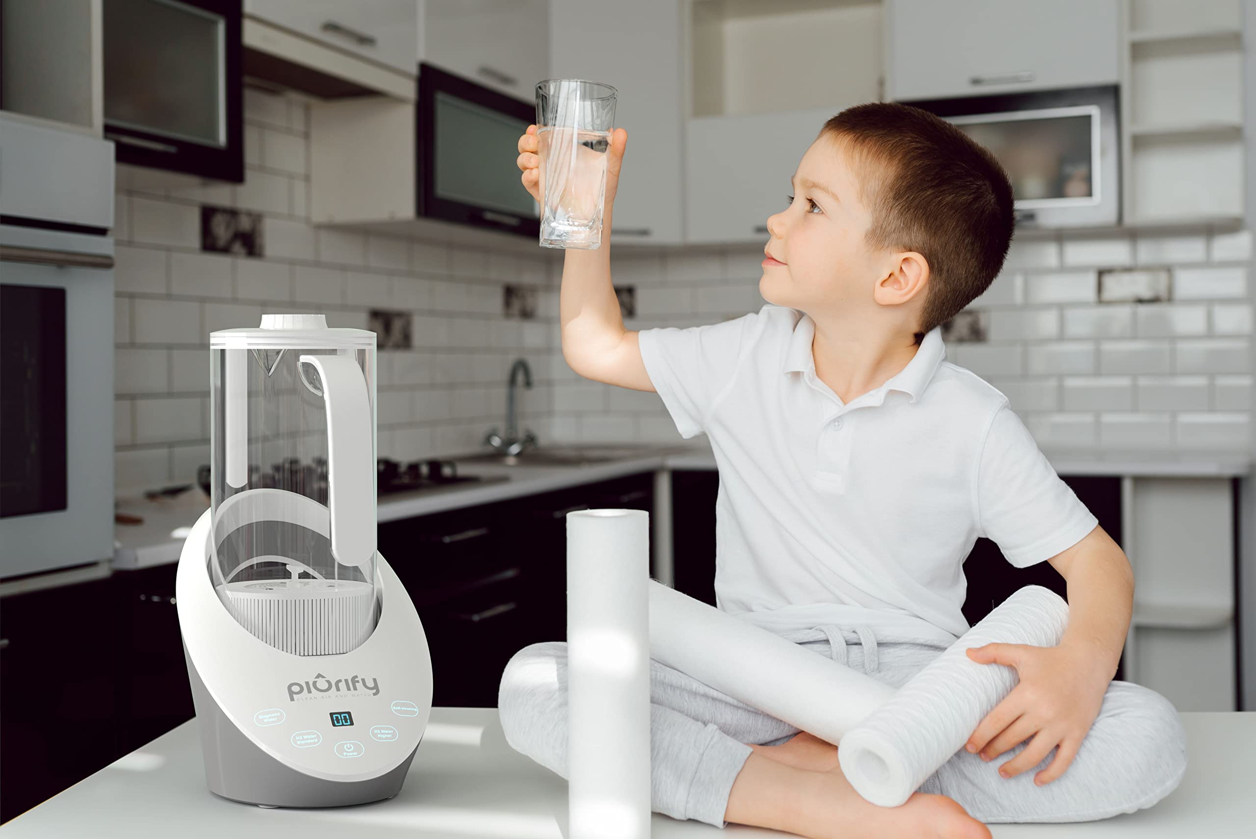 PIURIFY Hydrogen Water Pitcher - Rich Hydrogen Water Generator Electrolysis Jug BPA Free with SPE/PEM Technology. Hydrogen Water Machine, Balanced PH Levels and Filtered with Calcium Sulfite.