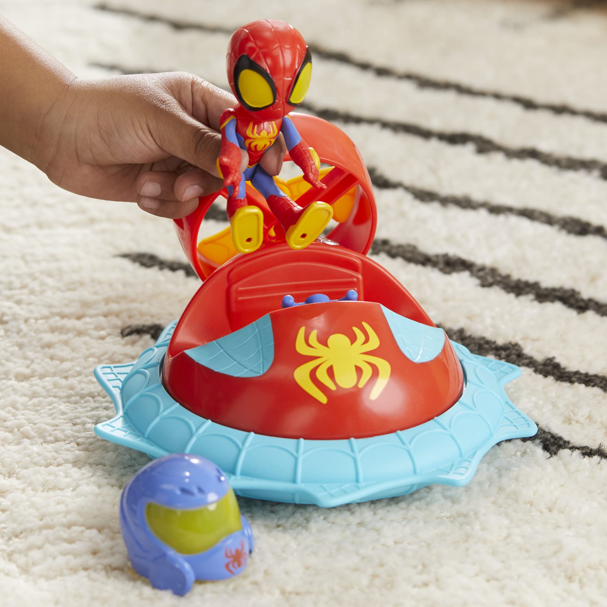 Spidey and his Amazing Friends Marvel Web-Spinners Spidey with Hover Spinner, Car Playset with Vehicle, 4-Inch Scale Action Figure and Accessory, Toy Cars for Kids 3 and Up