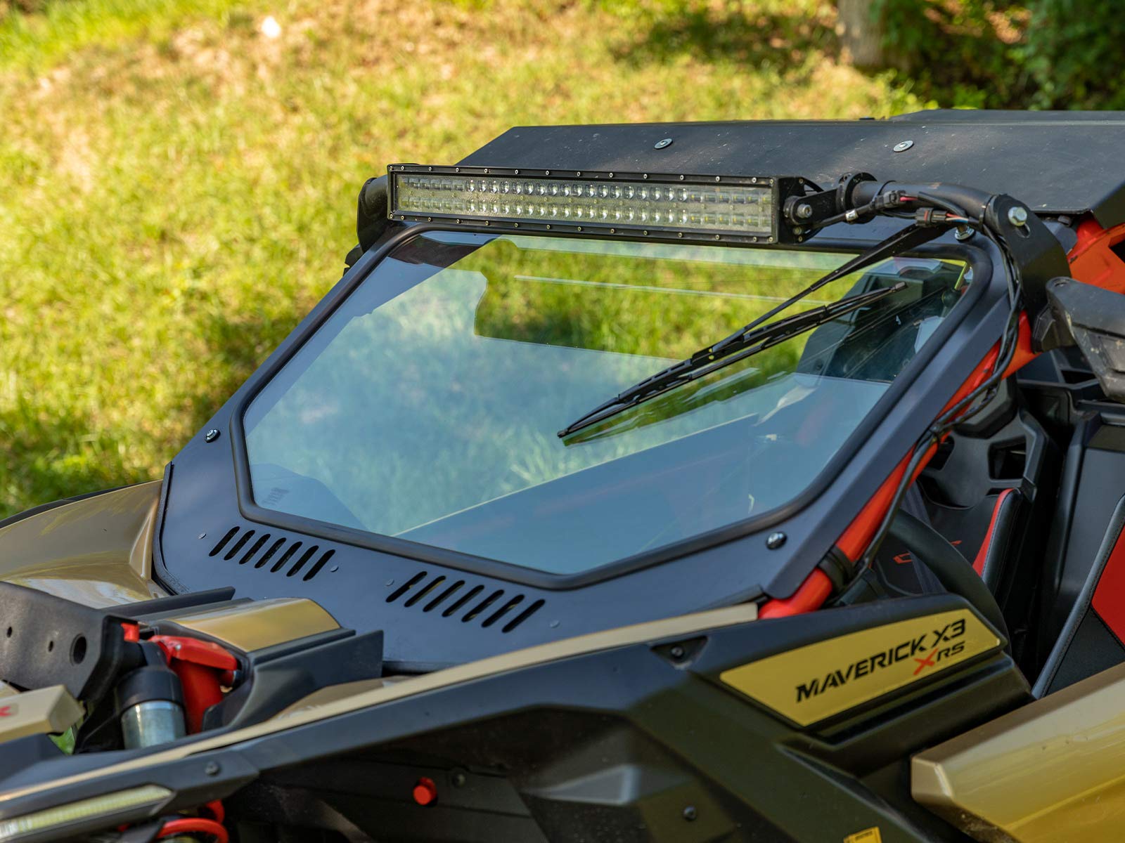 SuperATV Vented Front Glass Windshield for the CanAm Maverick X3 2017+ (See Fitment) | DOT Approved Laminated Safety Glass Windshield | Includes Manual Wiper | Easy Install