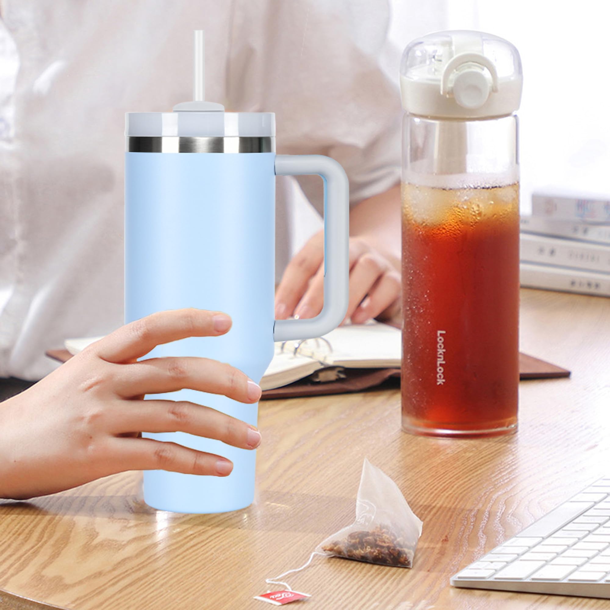HIMALU 40oz Tumbler with Handle, Straw, Lid, Stainless Steel Vacuum Insulated Water Bottle Adventure Travel Mug Quencher for Iced Coffee, Hot or Cold Tea and Beverage, Sky Blue