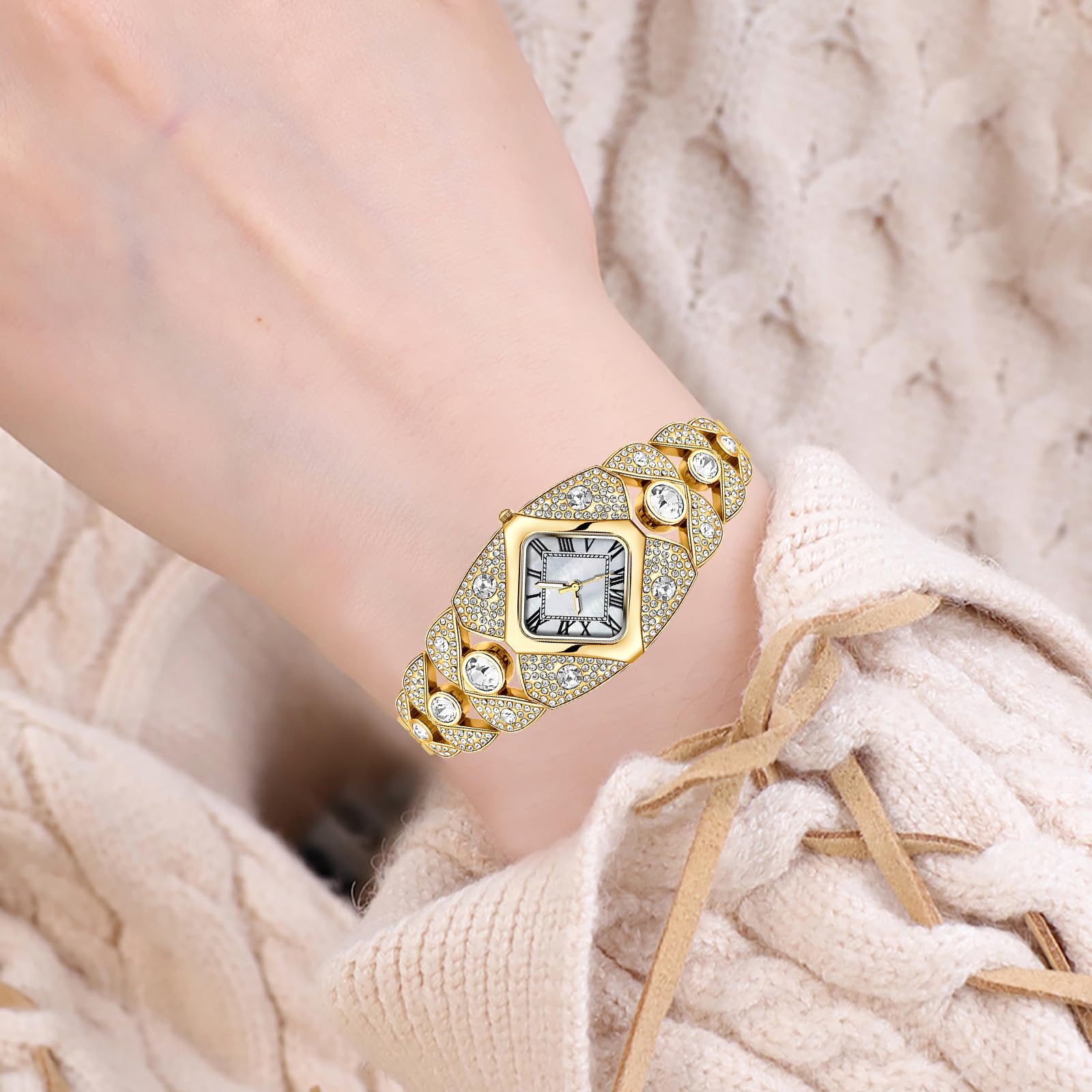 BESTKANG Elegant Women's Luxury Watch Rhombic Square Rhinestone Bracelet Roman Numerals Dial Quartz Watch Ladies Dress Analog Wrist Watches for Women (Gold White)